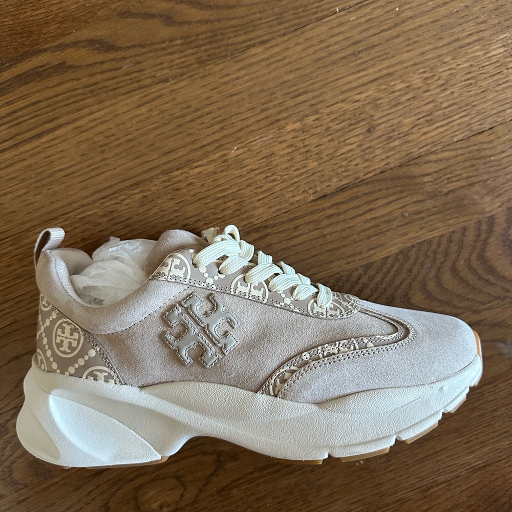 BRAND NEW Tory Burch Beige Sneakers